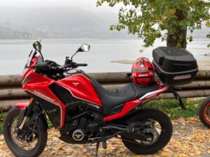 Lago di Suviana con la moto